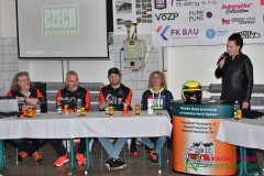 Tisková konference Ollie před odjezdem na Dakar