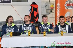 Tisková konference Ollie před odjezdem na Dakar