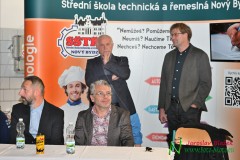 Tisková konference Ollie před odjezdem na Dakar
